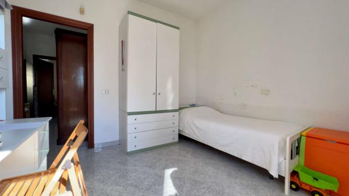 Image No.19-3 Bed Country House for sale