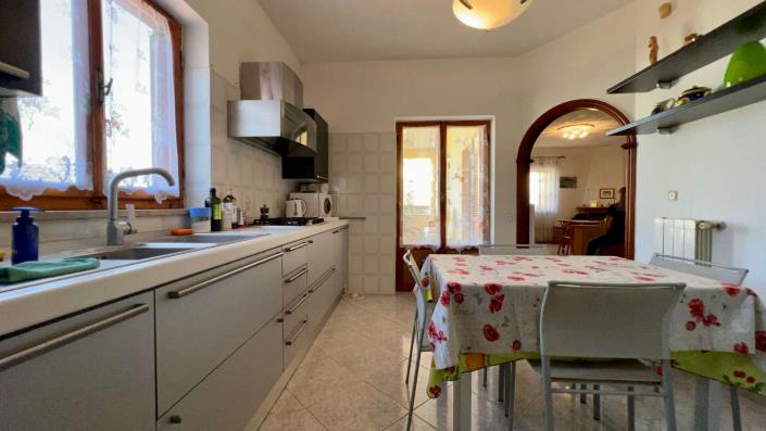 Image No.8-3 Bed Country House for sale