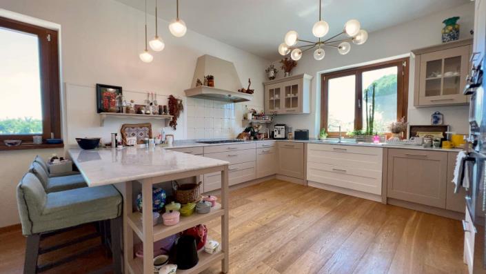 Image No.13-5 Bed House/Villa for sale