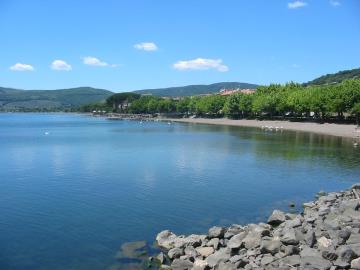 lungolago-Trevignano-Rom