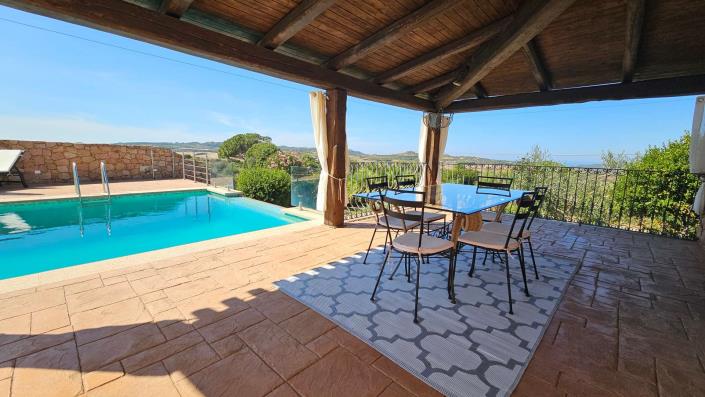 Image No.2-Maison / Villa de 4 chambres à vendre à Aglientu