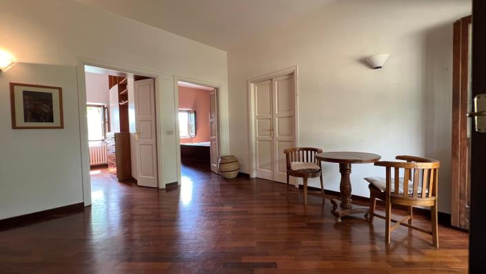 Image No.31-4 Bed Farmhouse for sale