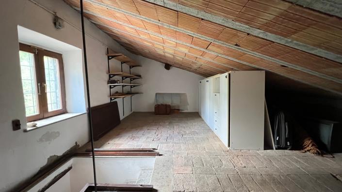 Image No.35-4 Bed Farmhouse for sale