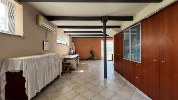 Image No.37-4 Bed Farmhouse for sale