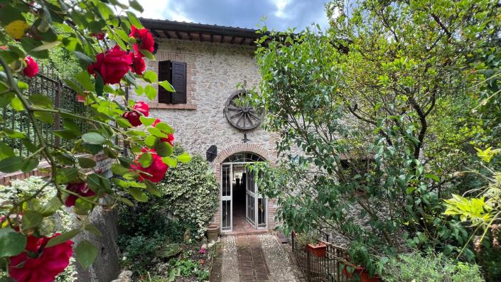 Image No.4-3 Bed Farmhouse for sale