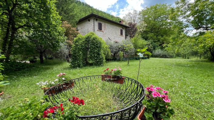 Image No.1-Ferme de 3 chambres à vendre à Rieti