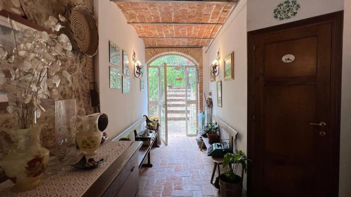 Image No.3-3 Bed Farmhouse for sale