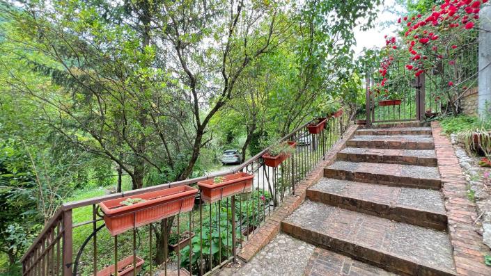 Image No.35-3 Bed Farmhouse for sale