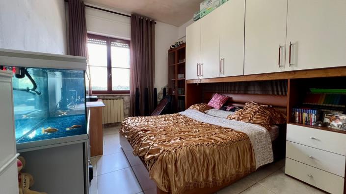 Image No.15-6 Bed House for sale