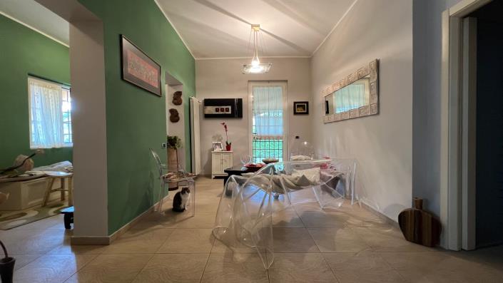 Image No.16-Maison de village de 4 chambres à vendre à Sutri