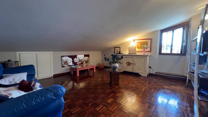 Image No.22-Maison de village de 4 chambres à vendre à Sutri