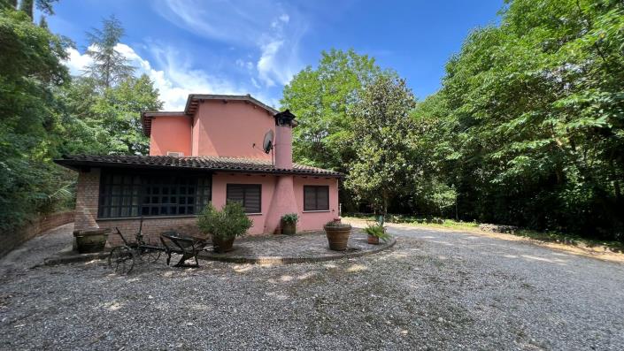 Image No.18-3 Bed Country House for sale