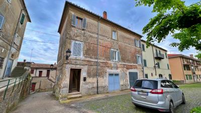 1 - Farnese, Village House
