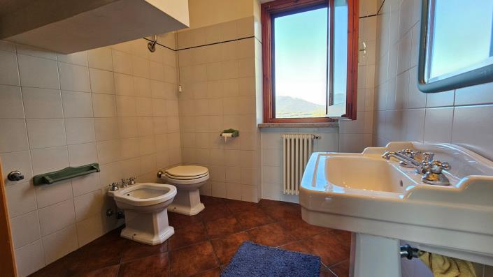 Image No.13-3 Bed Country House for sale