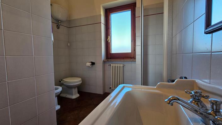 Image No.14-3 Bed Country House for sale