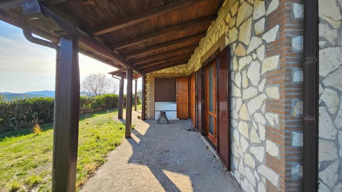 Image No.18-3 Bed Country House for sale