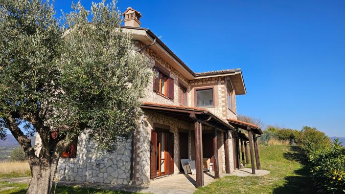 Image No.1-3 Bed Country House for sale