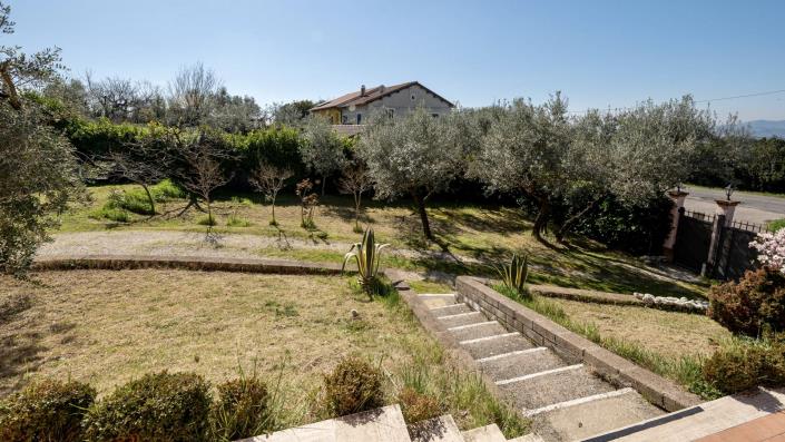 Image No.16-3 Bed House for sale