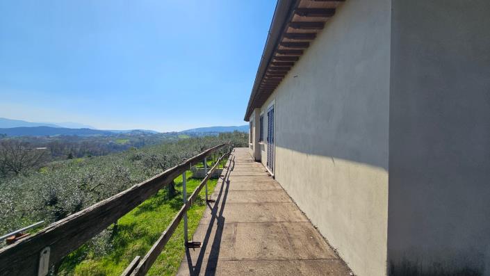 Image No.1-4 Bed Country House for sale