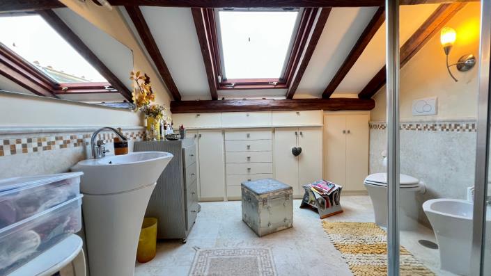 Image No.9-Villa de 6 chambres à vendre à Ronciglione