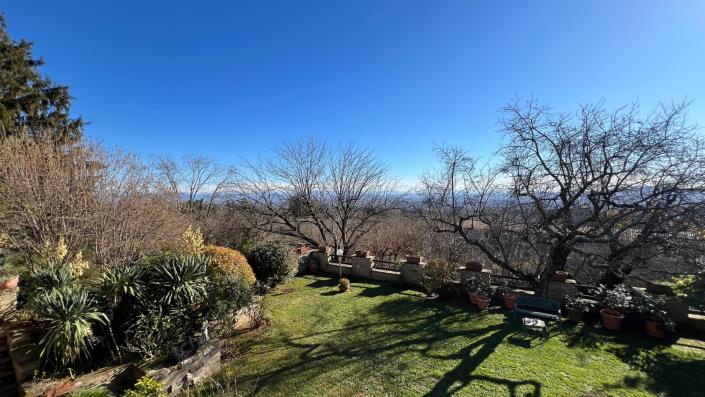 Image No.22-Villa de 6 chambres à vendre à Ronciglione