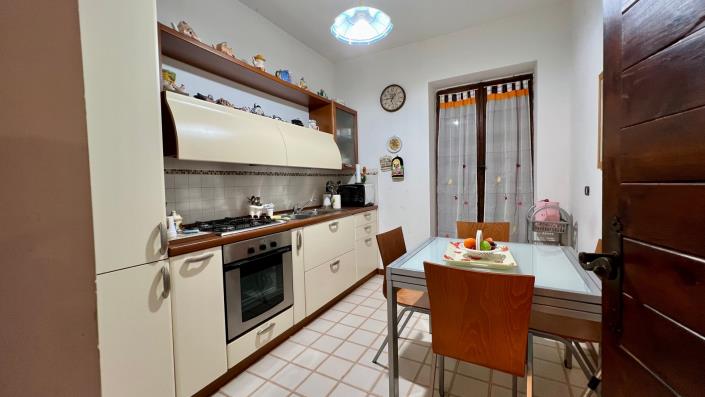 Image No.21-Villa de 6 chambres à vendre à Ronciglione