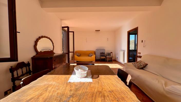 Image No.13-Maison de campagne de 4 chambres à vendre à Capranica