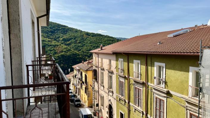 Image No.12-5 Bed Apartment for sale