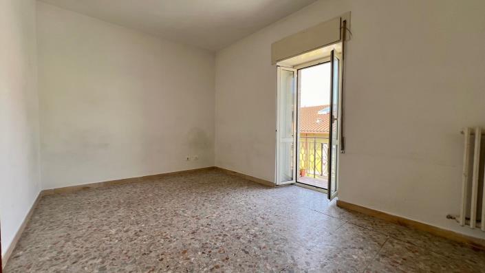 Image No.14-5 Bed Apartment for sale