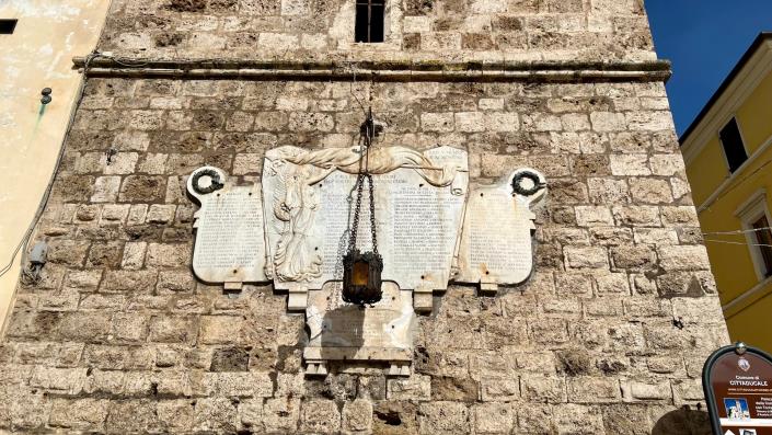 Image No.28-5 Bed Apartment for sale