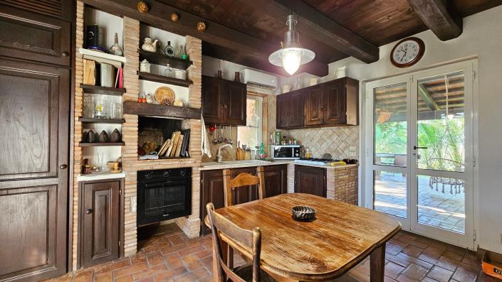 Image No.8-5 Bed Villa for sale