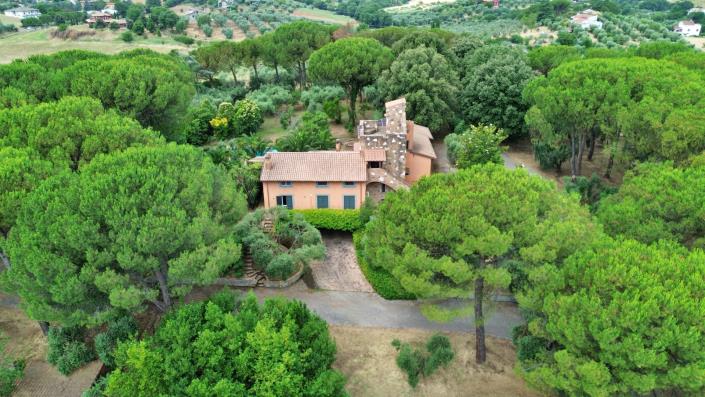 Image No.54-5 Bed Villa for sale