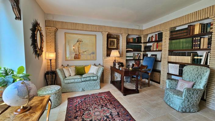 Image No.27-5 Bed Country Property for sale