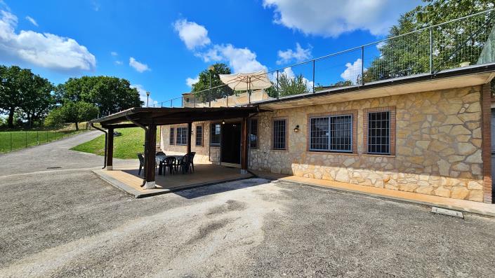 Image No.25-6 Bed House for sale