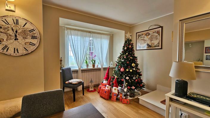 Image No.8-6 Bed Semi-Detached for sale