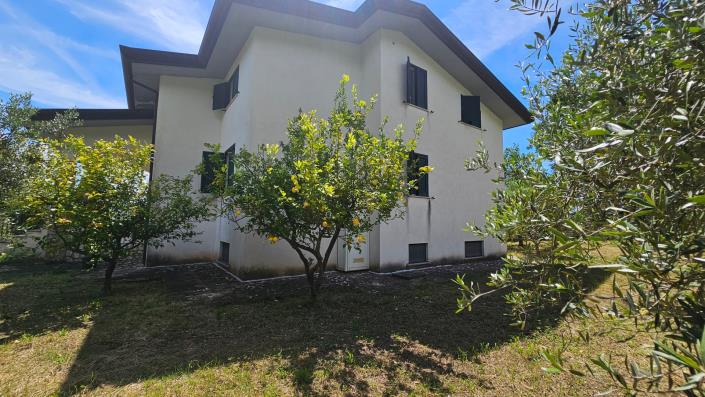 Image No.34-5 Bed Country Property for sale