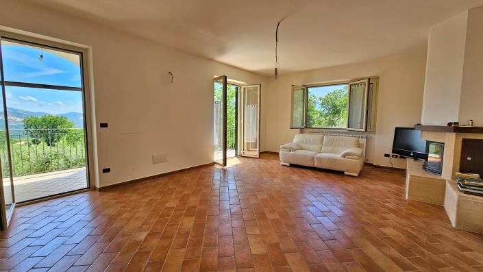 Image No.22-5 Bed Country Property for sale