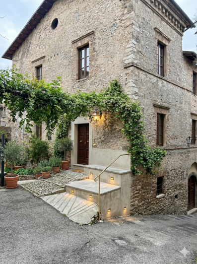 Image No.8-4 Bed Townhouse for sale