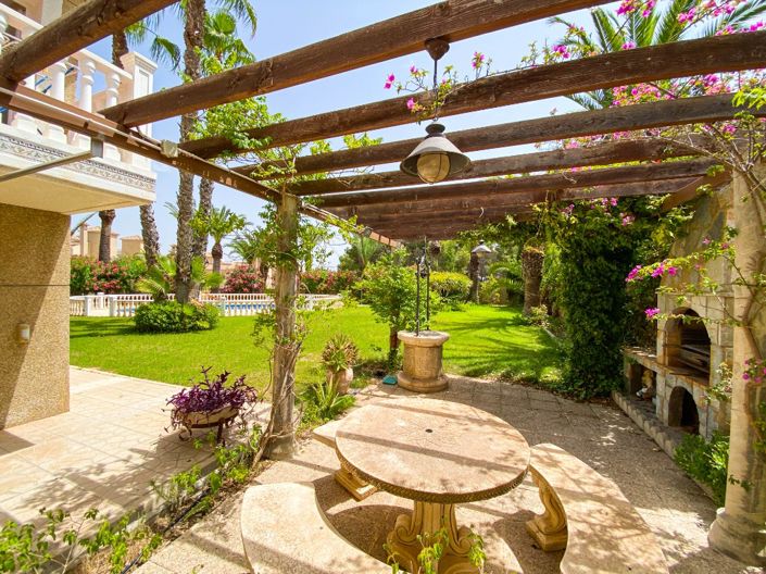 Image No.14-Villa de 7 chambres à vendre à Villamartin