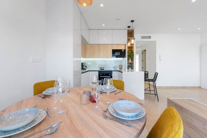 Image No.24-3 Bed Apartment for sale