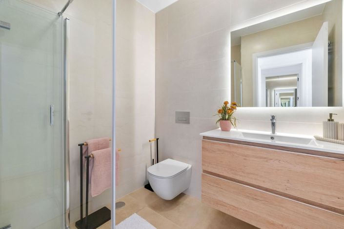 Image No.28-3 Bed Apartment for sale