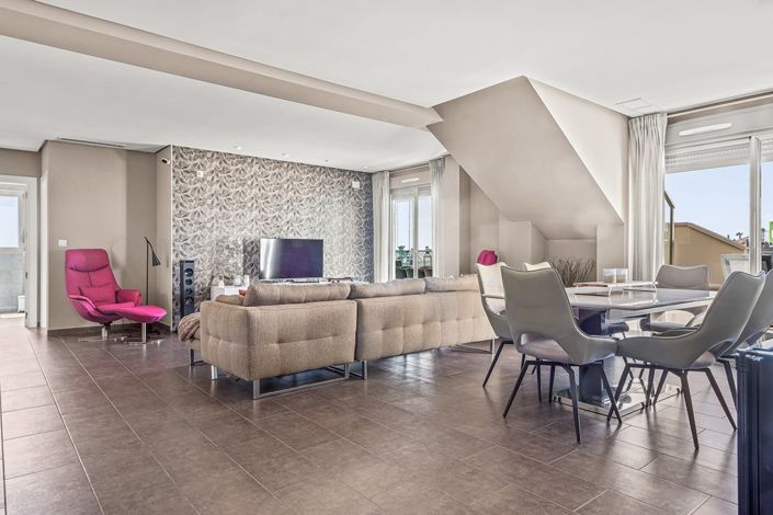 Image No.2-4 Bed Apartment for sale