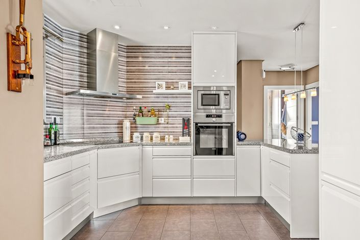 Image No.9-4 Bed Apartment for sale