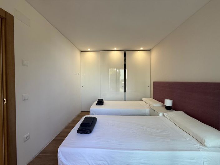 Image No.10-3 Bed Villa for sale