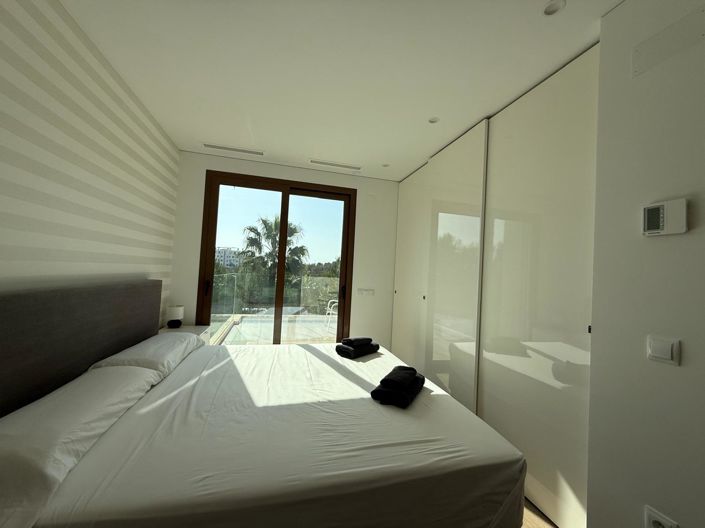 Image No.14-3 Bed Villa for sale