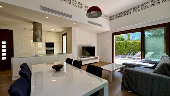 Image No.7-3 Bed Villa for sale