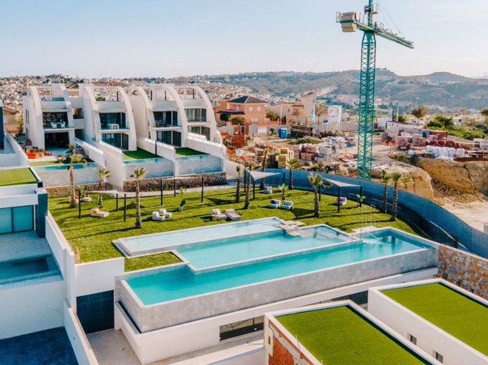 Image No.1-4 Bed Apartment for sale