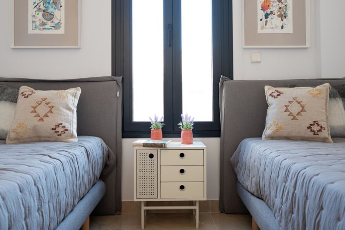 Image No.18-3 Bed Property for sale