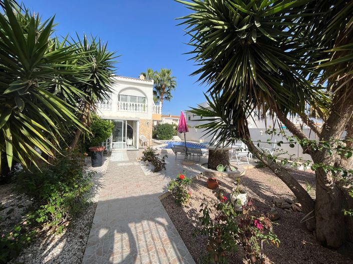 Image No.1-Villa de 3 chambres à vendre à Cabo Roig