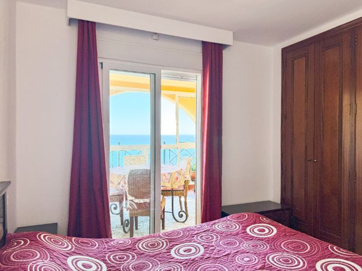 Image No.24-3 Bed Apartment for sale